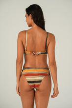 Charger l'image dans la galerie, Model Back: Lua Morena Bottom Bottom Tramas-Do-Cerrado Drapeada