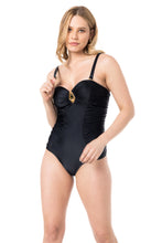 Load image into Gallery viewer, Model Front: Lua Morena One-Piece Maio Bandeau Metal Liso Preto