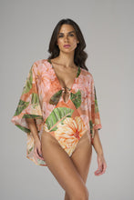 Charger l'image dans la galerie, Model Front: Lua Morena One-Piece Maio Rosa-Silvestre Capa