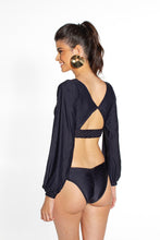 Carregar imagem no visualizador da galeria, Model Back: Lua Morena Top Top Bufante Macrame Preto