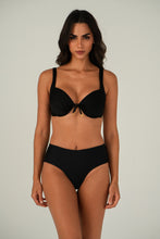 Load image into Gallery viewer, Model Front: Lua Morena Top Top Preto Meia-Taca-Larga