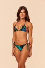 Carregar imagem no visualizador da galeria, Model Front: Lua Morena Top Top Luau Cortininha