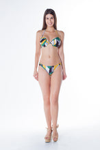Load image into Gallery viewer, Model Front: Lua Morena Top Top Drape Turbinado Florsta Brasileira