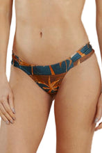 Load image into Gallery viewer, Gallery: Lua Morena Bottom Bottom Drapeada Fina Santarem