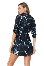 Load image into Gallery viewer, Model Back: Lua Morena Shirtdress Chemise Uv Tempestade