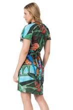 Carregar imagem no visualizador da galeria, Model Back: Lua Morena Kaftans / Cover Ups Kimono Uv Terra Vermelha