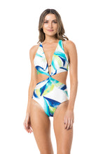 Load image into Gallery viewer, Model Front: Lua Morena One-Piece Maio Sicilia Vento