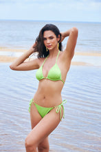 Load image into Gallery viewer, Model Front: Lua Morena Set Rolote Inga