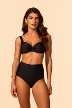Load image into Gallery viewer, Model Front: Lua Morena Set Set Black Meia-Taca-Sustencao Hot-Pants