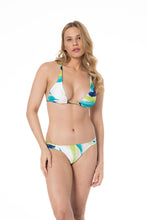 Charger l'image dans la galerie, Model Front: Lua Morena Top Top Alongado Drapeada Vento