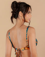 Load image into Gallery viewer, Image 04: Lua Morena Top Top Drapeada Larga Santarem