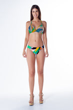 Load image into Gallery viewer, Model Front: Lua Morena Top Top Riple Fixo Floresta Brasileira