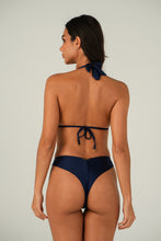 Load image into Gallery viewer, Model Back: Lua Morena Top Top Rio-Preto Triangulo-Alongado-Macrame
