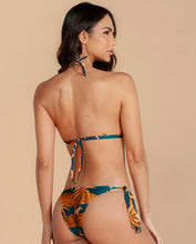 Load image into Gallery viewer, Image 04: Lua Morena Set Triangulo Santarem

