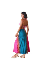 Carregar imagem no visualizador da galeria, Model Back: Lua Morena Beach Skirt Multiformas Argola Uv Saire
