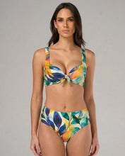 Load image into Gallery viewer, Model Front: Lua Morena Bottom Bottom Tangara Hot-Pants-Dobrado

