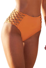 Carregar imagem no visualizador da galeria, Gallery: Lua Morena Bottom Bottom Hot Macrame Inaja
