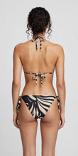 Charger l'image dans la galerie, Model Back: Lua Morena Set Set Brisa-Da-Noite Cortininha Rolote-Fc-Iguais
