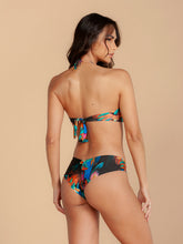Load image into Gallery viewer, Model Back: Lua Morena Set Metal Brinco Preto
