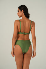 Load image into Gallery viewer, Model Back: Lua Morena Top Top Aroeira Meia-Taca-Sustencao
