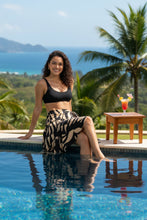 Carregar imagem no visualizador da galeria, Image 05: Lua Morena Beach Skirt Brisa-Da-Noite Pareo Babado
