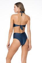 Carregar imagem no visualizador da galeria, Model Back: Lua Morena One-Piece Maio Sicilia Metal Blue Moon
