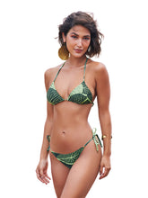 Load image into Gallery viewer, Model Front: Lua Morena Bottom Bottom Iguais Vitoria Regia
