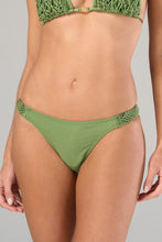 Charger l'image dans la galerie, Gallery: Lua Morena Bottom Bottom Aroeira Fio-Macrame
