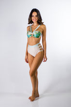 Load image into Gallery viewer, Model Front: Lua Morena Bottom Bottom Linda Morada
