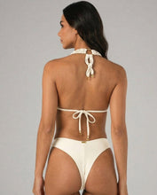Load image into Gallery viewer, Model Back: Lua Morena Top Top Areia Triangulo-Alongado-Macrame
