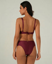 Load image into Gallery viewer, Model Back: Lua Morena Top Top Acai Meia-Taca-Sustencao
