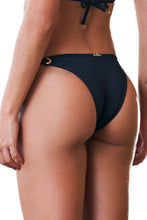 Load image into Gallery viewer, Image 04: Lua Morena Bottom Bottom Alongado Ilhos Liso Preto
