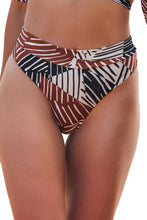 Load image into Gallery viewer, Gallery: Lua Morena Bottom Bottom Argola Arapiuns
