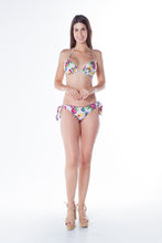 Carregar imagem no visualizador da galeria, Model Front: Lua Morena Bottom Bottom Lua Ripple Frutal
