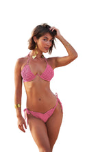 Load image into Gallery viewer, Model Front: Lua Morena Bottom Bottom Marcame Dobrado Boto
