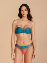 Load image into Gallery viewer, Model Front: Lua Morena Bottom Bottom Metal Saire
