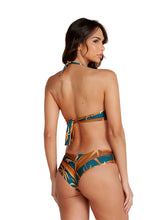 Load image into Gallery viewer, Model Back: Lua Morena Bottom Bottom Metal Santarem
