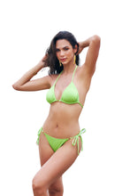 Load image into Gallery viewer, Model Front: Lua Morena Bottom Bottom Rolote Inga
