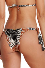 Load image into Gallery viewer, Image 04: Lua Morena Bottom Bottom Triangulo Arapiuns
