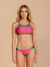 Load image into Gallery viewer, Model Front: Lua Morena Set Cava Saire
