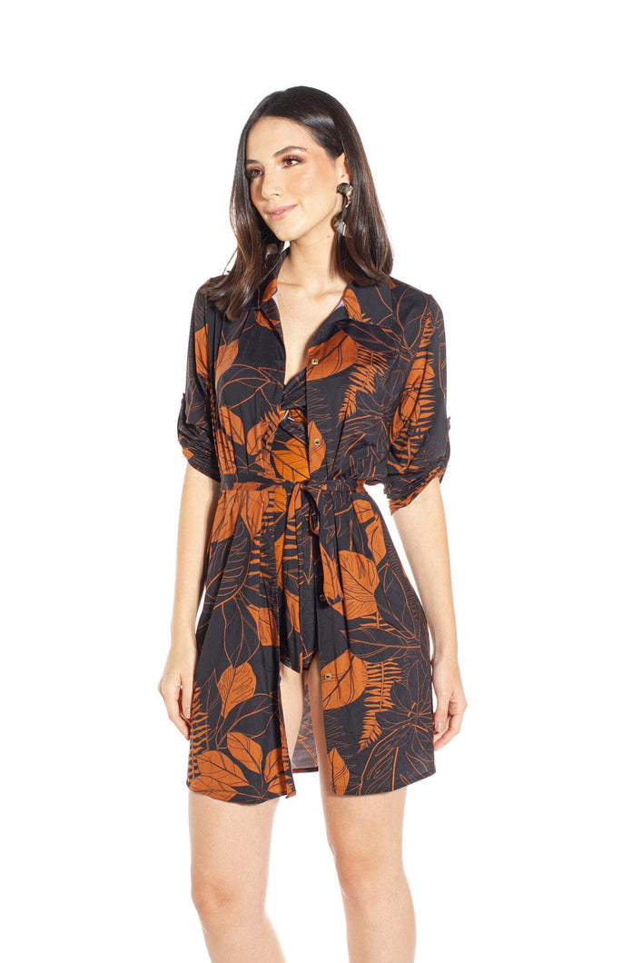 Model Front: Lua Morena Maxi Dresses Chemise Uv Folhagem Terra