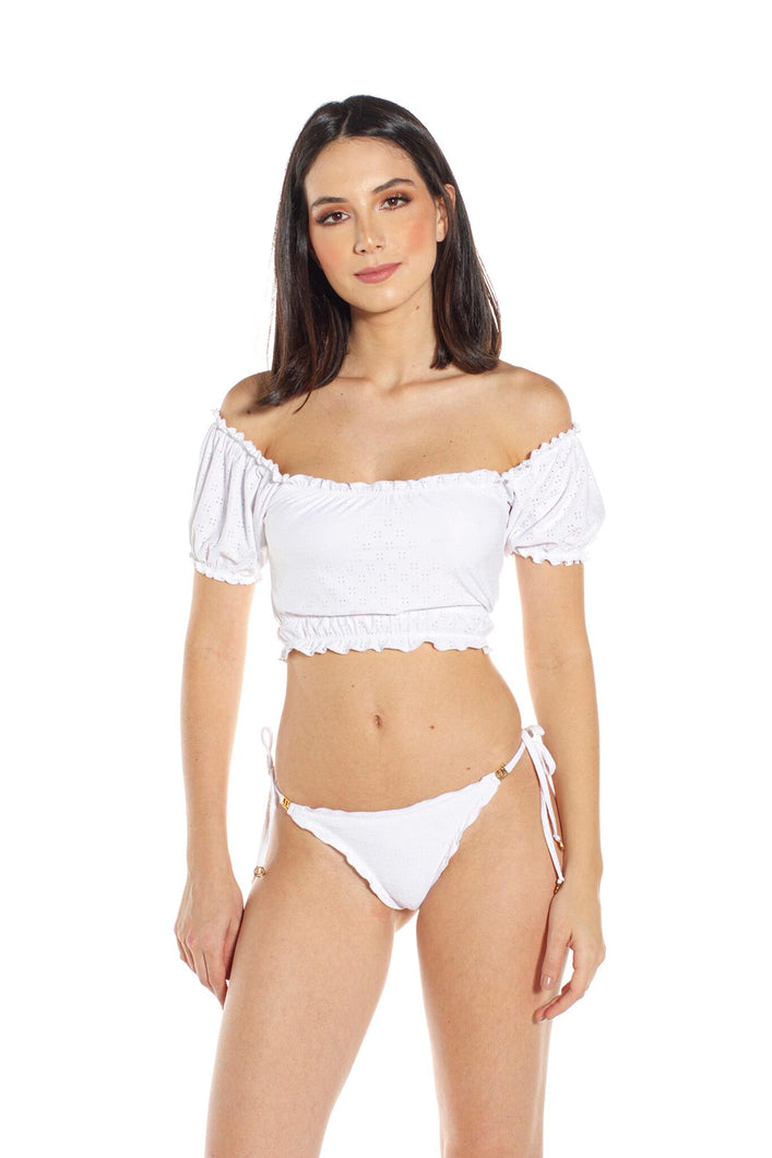 Model Front: Lua Morena Set Ciganinha Laise Branco
