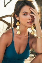 Load image into Gallery viewer, Image 04: Lua Morena One-Piece Compressao Macrame Tapajos
