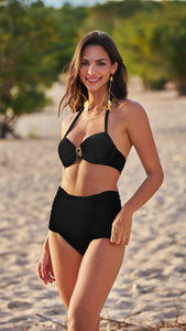 Model Front: Lua Morena Set Encauchado Liso Preto
