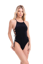 Load image into Gallery viewer, Model Front: Lua Morena One-Piece Lateral Trancada Liso Preto
