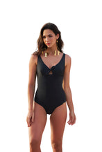 Load image into Gallery viewer, Model Front: Lua Morena One-Piece No Liso Preto
