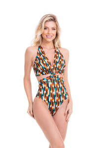Model Front: Lua Morena One-Piece Sicilia Aurum
