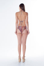 Load image into Gallery viewer, Model Back: Lua Morena Top Top Lua Ripple Xingu
