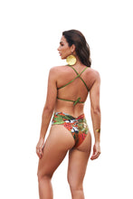 Load image into Gallery viewer, Model Back: Lua Morena Top Top Mediddas Harpia Cobre
