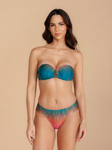 Model Front: Lua Morena Top Top Metal Saire